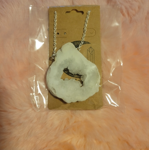 GemCoven Jewelry - GemCoven Raw Sliced Agate Geode Necklace